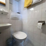 Gaestehaus Math Wohnung Elsa WC Bad